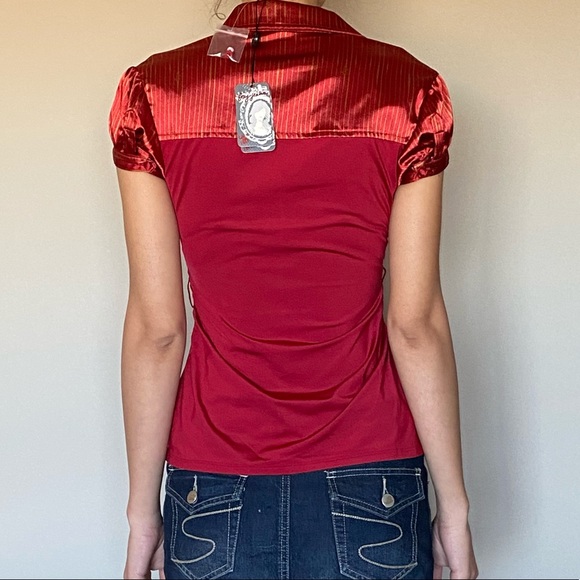 Red satin feel too with gold print in small and cones with optional belt. - Picture 3 of 12